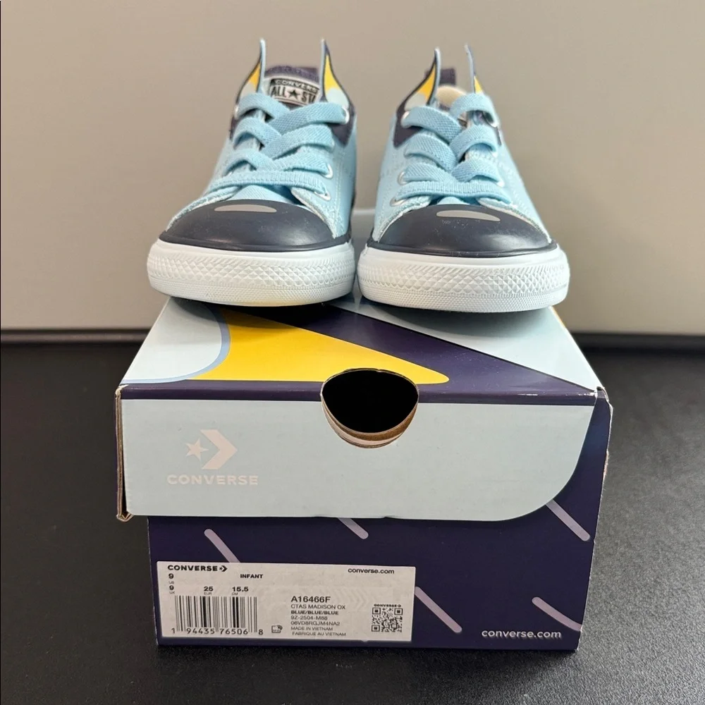 Converse Bluey Light Blue and Navy Low Top Sneakers Toddler Size 9 New NIB